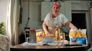 ХЛЕБА НЕТ🤦♀️ЗАМЕСИЛА ТЕСТА КАК НА МАЛАНИНУ СВАДЬБУ, НАСТРЯПАЛА🥟