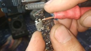 Ответ зрителям. Менять рабочее USB гнездо не нужно!!!