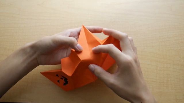 How to make a Halloween "Trick or Treat" Bucket смотреть онлайн