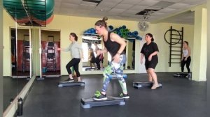 Вертикальное положение степа. Связка 32 счета для степ-аэробики