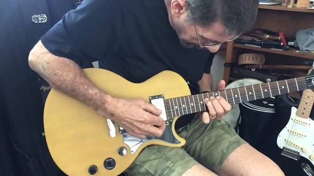 Floating Down The Stream With You, a samba by Steve on a Epiphone Les Paul Special II and Trio + смотреть онлайн