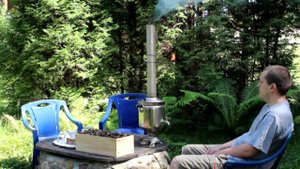 Как топить самовар шишками.