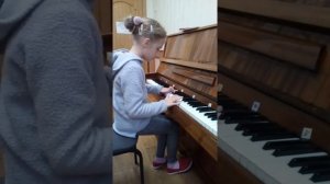 Н. Торопова  этюд "Волны" Резанова Мария 4 кл