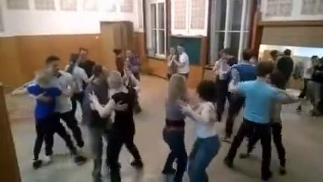 Уроки Бачаты в школе Salsa Rica смотреть онлайн