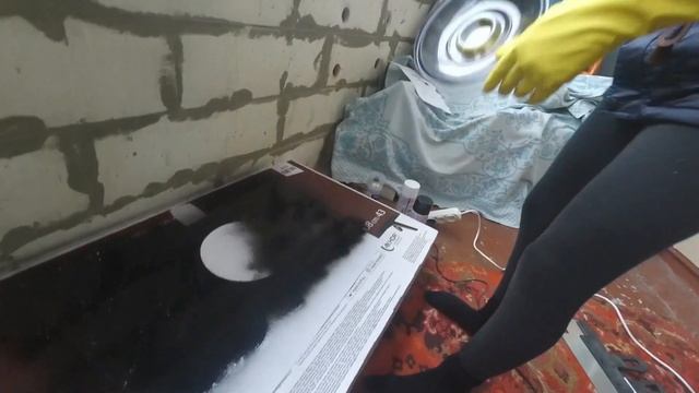 Первые шаги Spray Paint! Рисуем баллончиками на балконе!