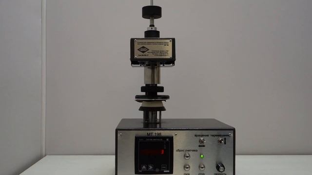 Установка для определения устойчивости окраски кож и меховых шкурок к сухому и мокрому трению ПОМ- смотреть онлайн