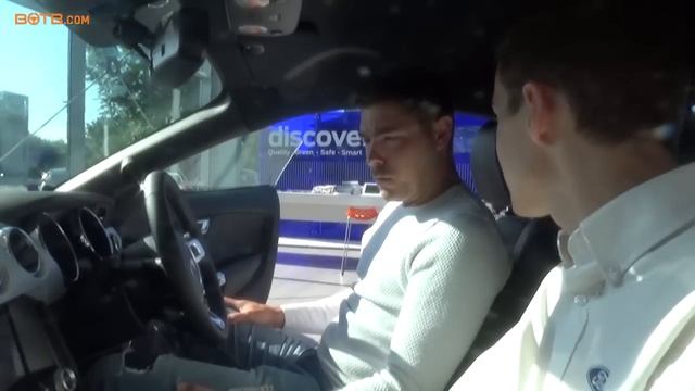 Winner Mitchell Cowan collects his Ford Mustang GT! смотреть онлайн