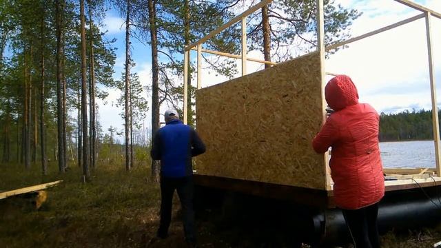 СТРОЮ ДОМ НА ВОДЕ В ТАЙГЕ. НОЧУЕМ В ЛЯЛЕ. смотреть онлайн