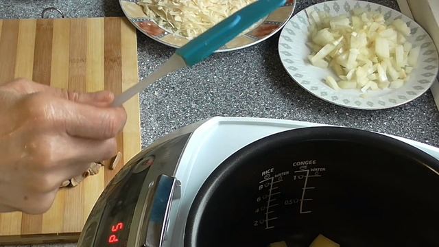 Грибной суп в мультиварке  .Суп - пюре с грибами и сыром