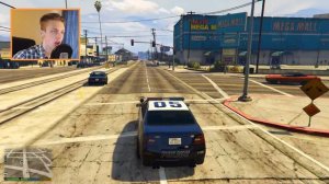 Я пытаюсь играть за полицейского в GTA 5!