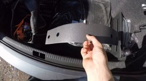 Устраняем дребезг заднего номерного знака на Шкода Октавия А7