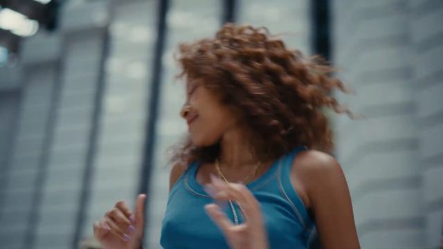 Sony | Introducing ZV-1F Vlogging Camera | #ElevateYourVlogging смотреть онлайн