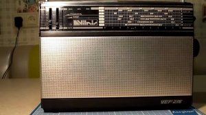 Приемник ВЭФ 216. Краткий обзор и разборка. VEF 216 portable multiband receiver.