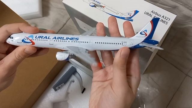 Распаковка модели самолета Airbus A321 "Ural Airlines" от Avia Boss. смотреть онлайн