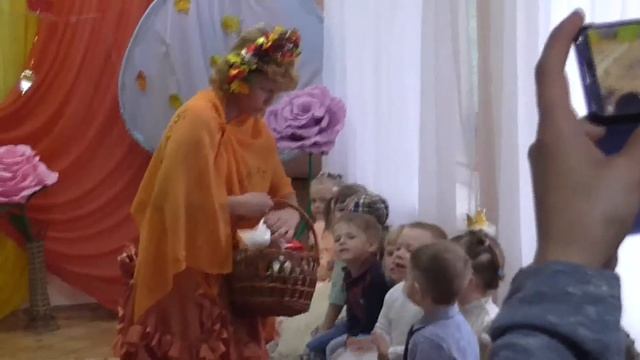 Праздник осени.Вторая младшая группа. смотреть онлайн