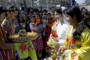 Раъно, Барно ва Тӯҳфа