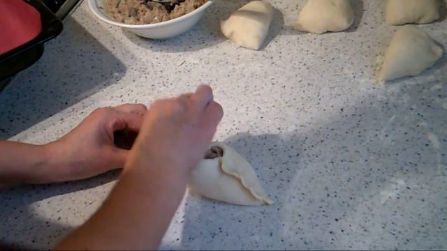Пирожки - расстегаи с рыбным фаршем (постные) на закваске Левито Мадре