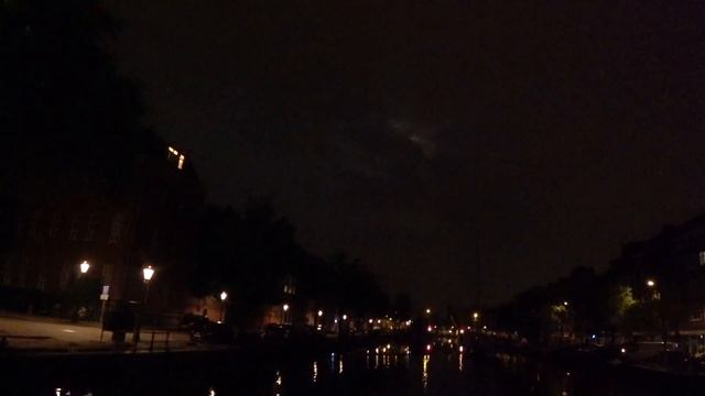 На яхте по каналам Голландии | Пересекаем Амстердам на яхте | Жизнь на яхте Cupiditas