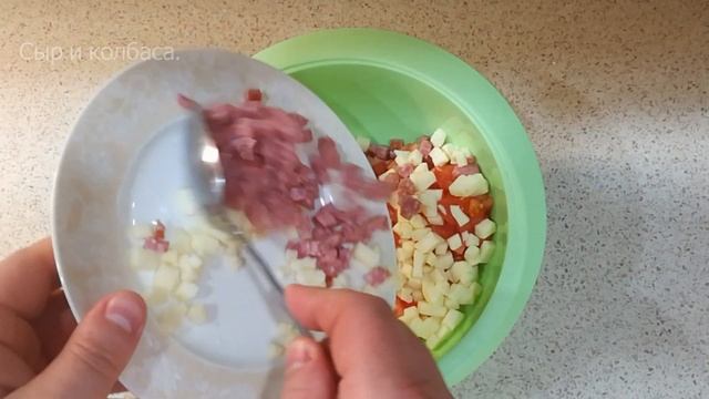 ФАНТАСТИЧЕСКИ СОЧНАЯ ЛЕПЕШКА С НАЧИНКОЙ! ТЕСТО НА ТОМАТНОМ СОКЕ! смотреть онлайн