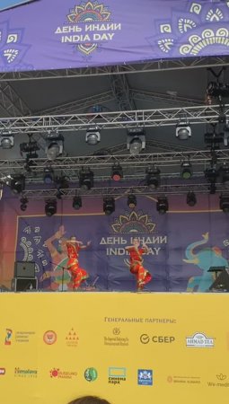 Ансамбль «Калакар» - танец в стиле «Bollywood» (День Индии, India Day, Москва, 18.08.2024)