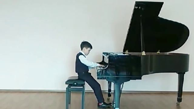 А. Хачатурян Этюд, исп. Рязанов Сергей смотреть онлайн