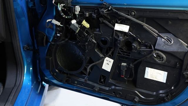 Stealth Audio Upgrade With AMAZING Bass! | Ford Fiesta Audison Prima Sound Upgrade смотреть онлайн