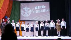 с миром будем жить, с миром будем петь, с миром будем солнце встречать