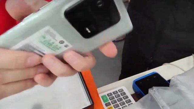 Xiaomi 13 Pro Unboxing! смотреть онлайн