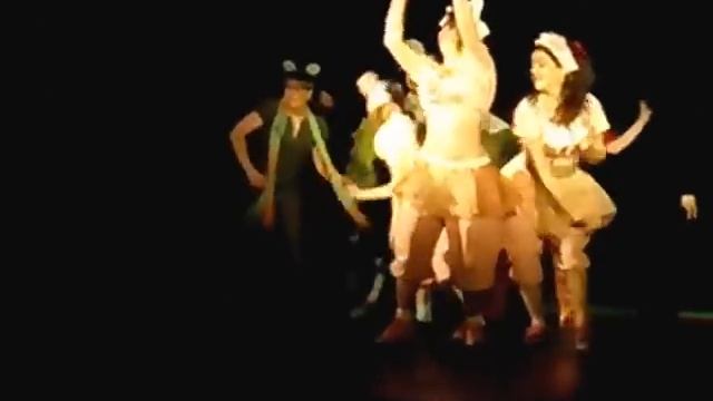 танец хрюшек. смотреть онлайн