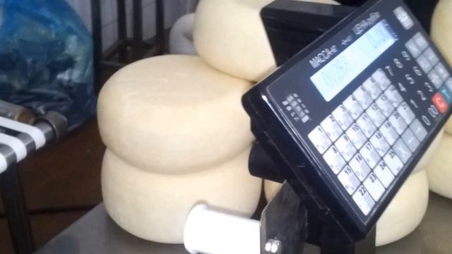 Сырорезка с фиксированным весом смотреть онлайн