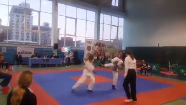 ЧУ Taekwondo ITF Киев 2018 - Каткова А. тренер Кузнецова И.Ю. бой 1 раунд 1 смотреть онлайн