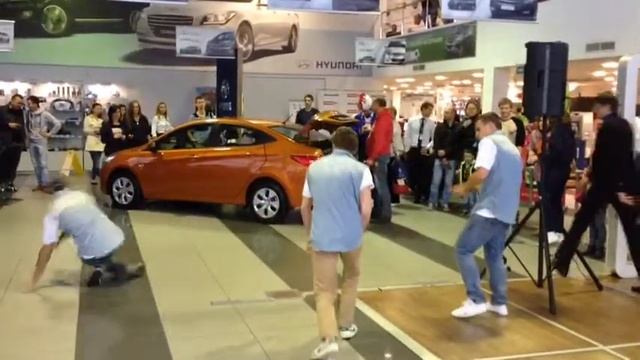 14.09.14 ДЦ РОЛЬФ ЮГ, Hyundai Solaris смотреть онлайн