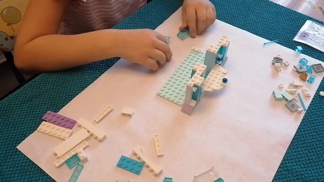 Собираем Lego Disney Frozen #43172 (2/3)