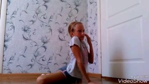 Растяжка на шпагат. Видео урок.