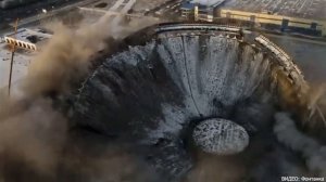 Непредвиденное обрушение крыши при демонтаже спорткомплекса в Петербурге