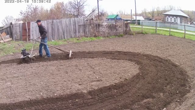 Культиватор+грабли=два в одном! смотреть онлайн