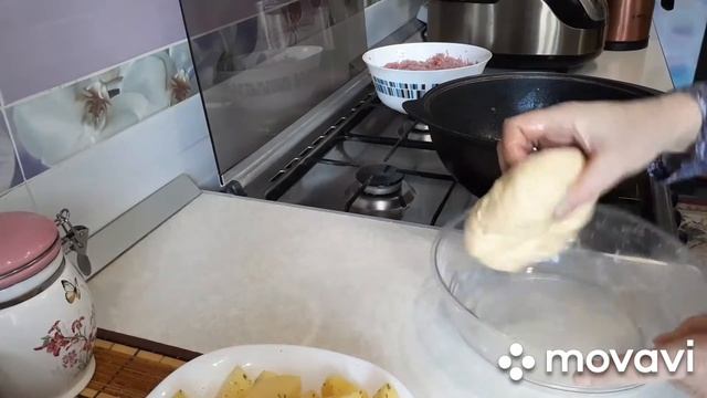 НЕМЕЦКИЕ ШТРУДЛИ С КАРТОФЕЛЕМ И КВАШЕНОЙ КАПУСТОЙ. смотреть онлайн