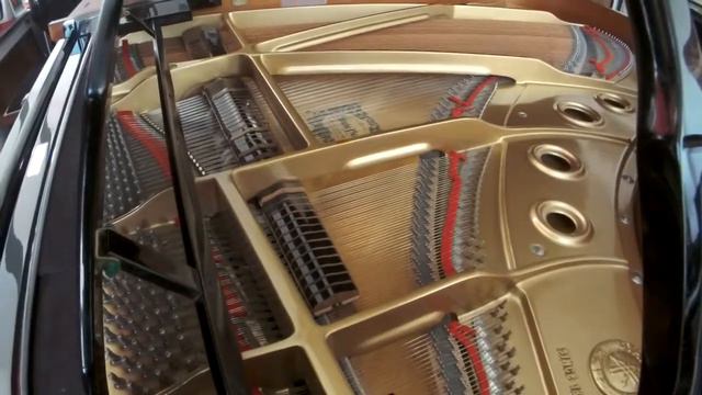 Piano à queue Yamaha C3 смотреть онлайн