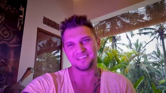 Перевожу женские фразы. Что означает когда девушка говорит... смотреть онлайн