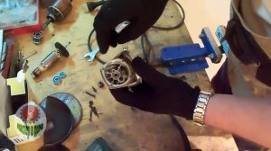 МЕНЯЕМ САМИ ПОДШИПНИКИ И СМАЗКУ В БОЛГАРКЕ ,,Makita 9555,, ,, Мастер в доме 62TV ,,