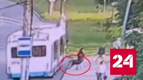 Кадры смертельного инцидента в Чебоксарах попали на видео - Россия 24 