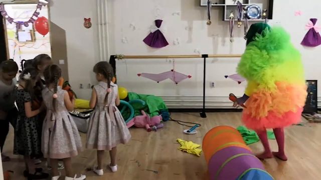 аниматор Фъек. Детский праздник. Аниматор на день рождения www.7vu.ru