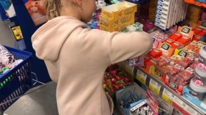 Закупаем сладости в поезд ?