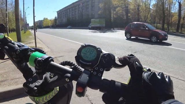 Электросамокат, дуалтрон, айбаланс. Катаемся на электросамокатах. смотреть онлайн