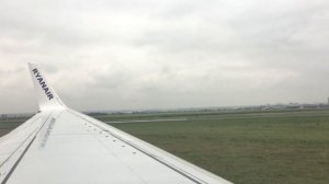 737-800 Ryanair - Landing on RWY12 - Paris Beauvais Tillé Airport (BVA)