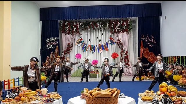 Весенний праздник  "Навруз" группы Пчёлка и HappyKIDS.