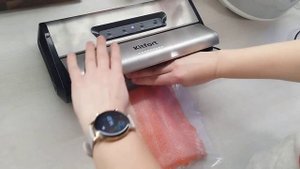 Вакуумирую соленую форель, вакууматор Kitfort KT 1515
