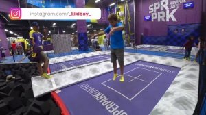 Аминка и Камиль ИГРАЮТ на САМОЙ БОЛЬШОЙ Игровой ПЛОЩАДКЕ! Влог от Кикидо