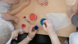 Опыты по смешиванию красок в детском саду