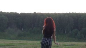 Танец в Сумерках вер.3 (на фоне леса)